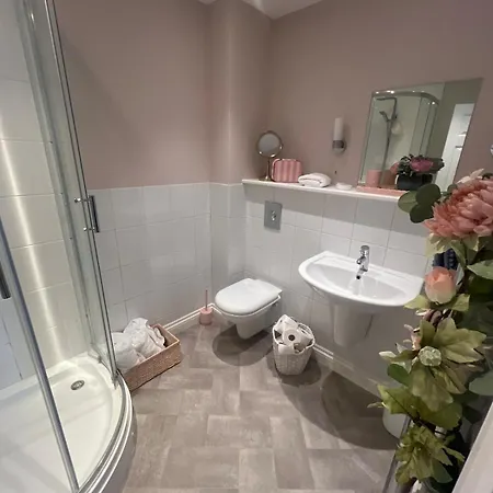 Cherry Blossom Loft * 해러게이트