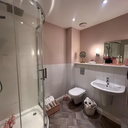 Cherry Blossom Loft * 해러게이트