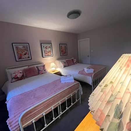 דירה Cherry Blossom Loft הרוגייט