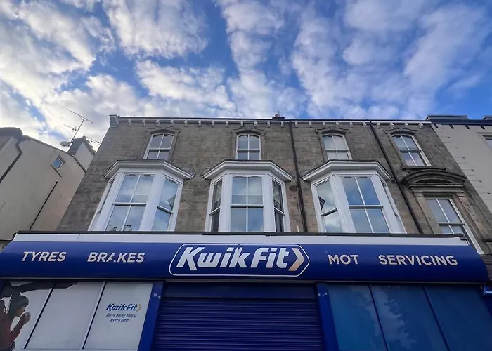 Cherry Blossom Loft הרוגייט